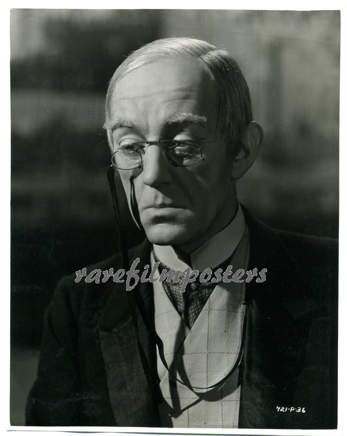 KIND HEARTS AND CORONETS