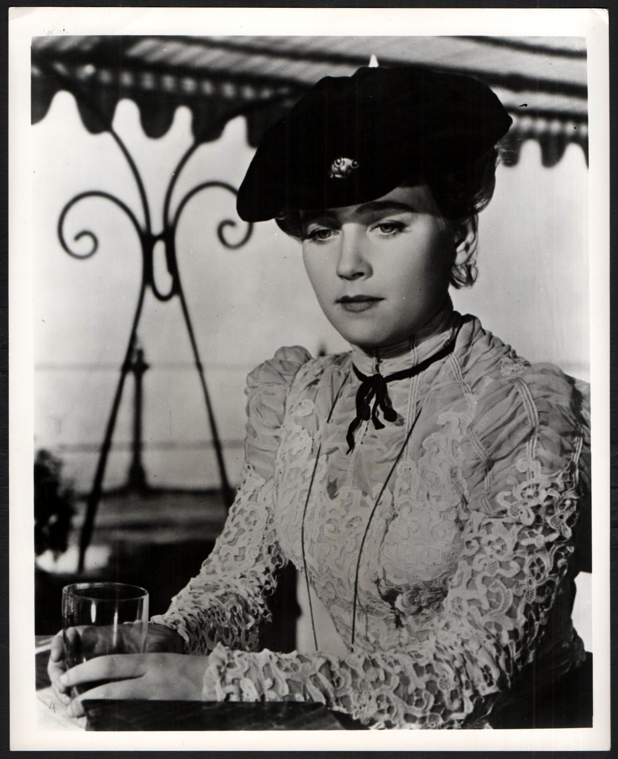 LADY WITH THE LITTLE DOG