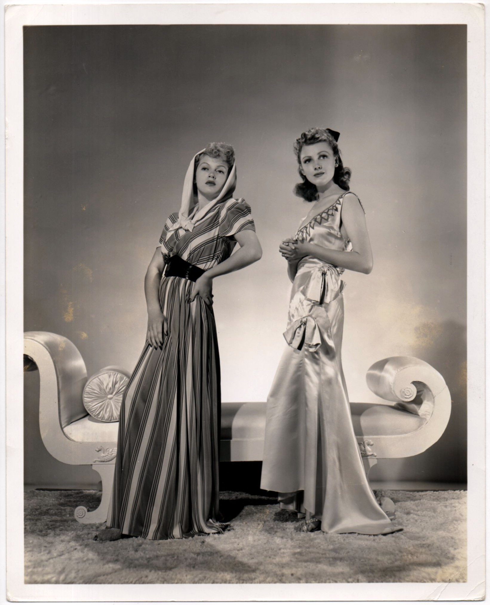 LANA TURNER & VIRGINIA GREY